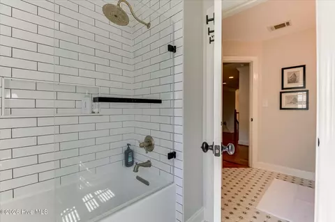 Bath - 705 Bishops Cir, Evans, GA 30809 photo 8 of 8