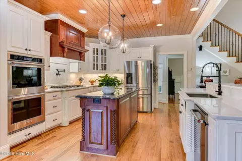 Kitchen - 705 Bishops Cir, Evans, GA 30809 photo 4 of 8