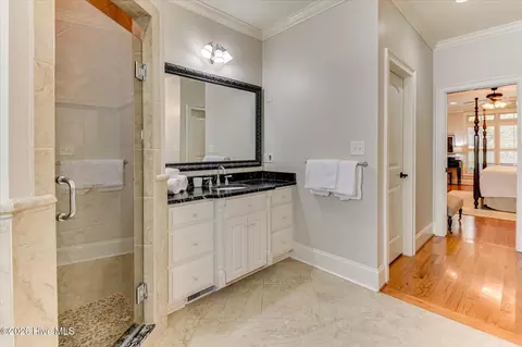 Bath - 705 Bishops Cir, Evans, GA 30809 photo 3 of 8