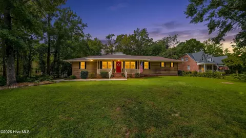 306 Shore Point Dr, Wilmington, NC 28411