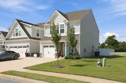 106 Spinnaker St #B, Elizabeth City, NC 27909