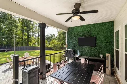 Exterior - 522 River Oaks Ln, Evans, GA 30809 photo 7 of 17