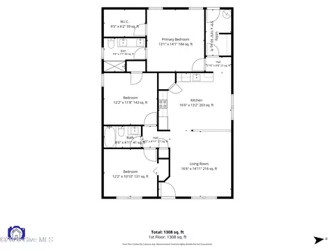 88 Oak Rd, Lake Waccamaw, NC 28450