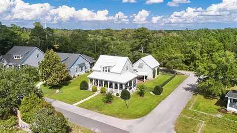 106 Watchtower Ln, Newport, NC 28570