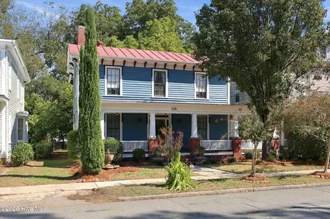 206 E 2nd St, Washington, NC 27889