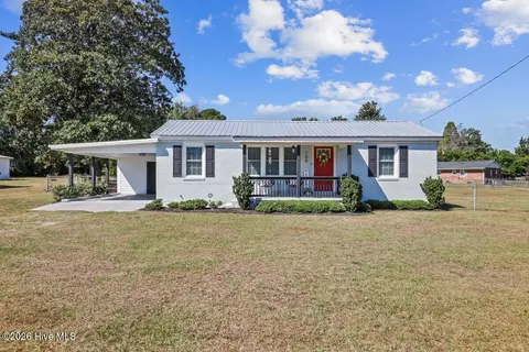 105 Nancy Dr, Dudley, NC 28333