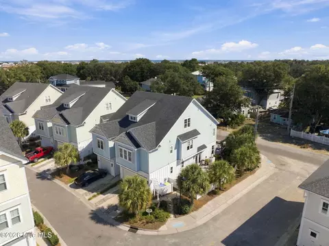 101 Bimini Townes Ln, Carolina Beach, NC 28428
