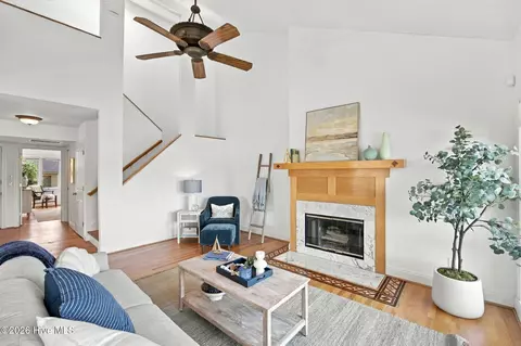 Living - 107 Egret Ct, Hampstead, NC 28443 photo 1 of 2