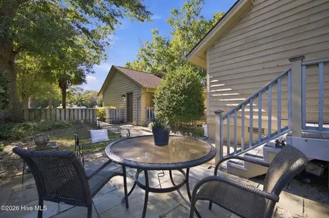 Exterior - 107 Egret Ct, Hampstead, NC 28443 photo 9 of 11