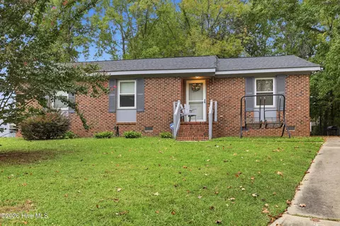 2109 Shamrock Dr E, Wilson, NC 27893