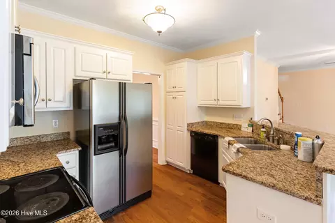 Kitchen - 1124 Brighton Dr, Evans, GA 30809 photo 3 of 4