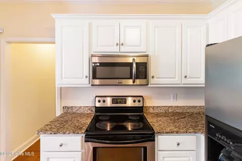 Kitchen - 1124 Brighton Dr, Evans, GA 30809 photo 2 of 4