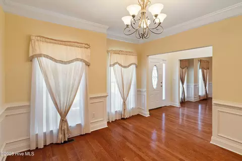 Entry Way - 1124 Brighton Dr, Evans, GA 30809 photo 3 of 8