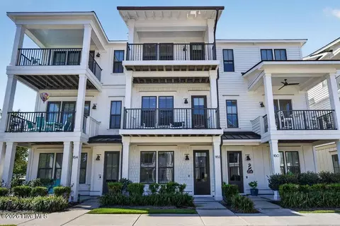 162 Dugger Ln, Wilmington, NC 28412