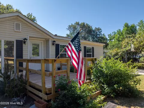 Exterior - 1608 Patsy Ln, Wilmington, NC 28405 photo 4 of 15