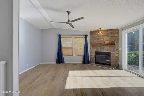 Living - 1608 Patsy Ln, Wilmington, NC 28405 photo 3 of 7