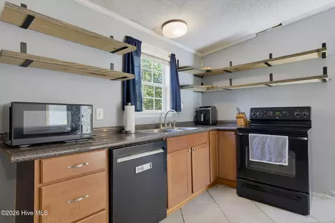 Kitchen - 1608 Patsy Ln, Wilmington, NC 28405 photo 2 of 3