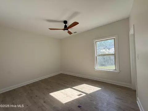 Bedroom - 111 E Quaker Rd E, Wrens, GA 30833 photo 2 of 2