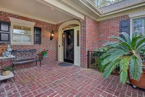 1910 Le Gare Ct, Wilmington, NC 28403