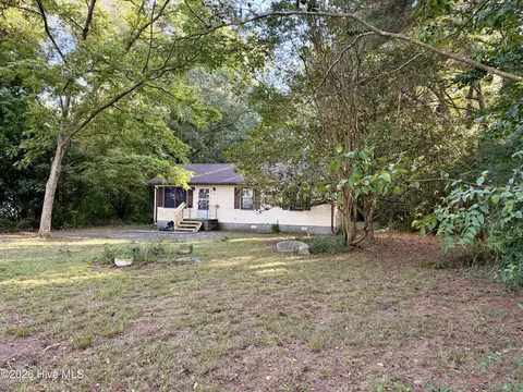 670 New Hope Rd, Hertford, NC 27944