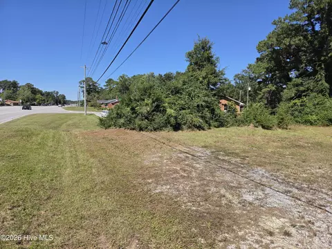 335 Piney Green Rd, Jacksonville, NC 28546