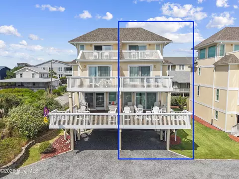 20 E Columbia St #A, Wrightsville Beach, NC 28480