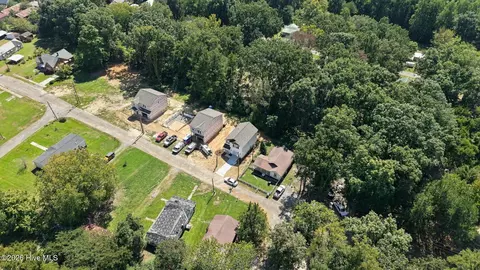 View/Area - 215 E Moore St, Robbins, NC 27325 photo 4 of 5