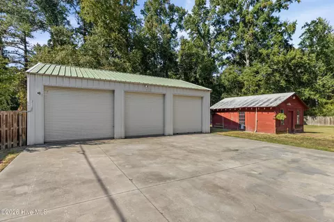 Exterior - 800 Salem Rd, Thomson, GA 30824 photo 9 of 9
