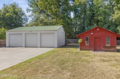 Exterior - 800 Salem Rd, Thomson, GA 30824 photo 8 of 9