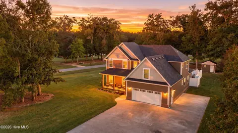 101 E Robin Ct, South Mills, NC 27976