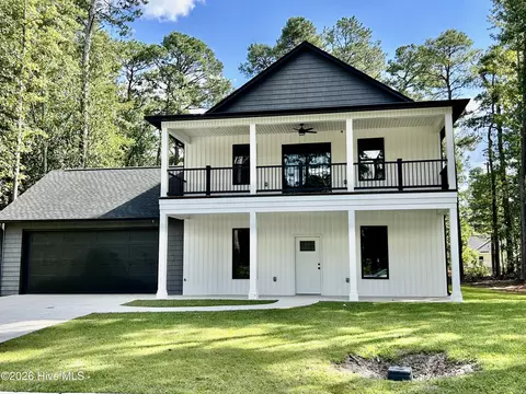 1007 Heather Ln, Laurinburg, NC 28352