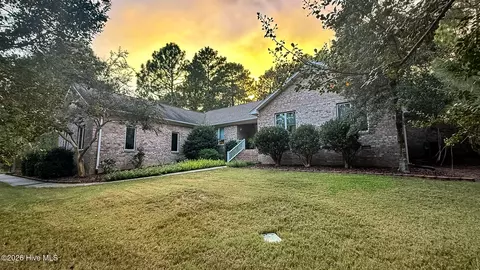 186 James Dr, West End, NC 27376