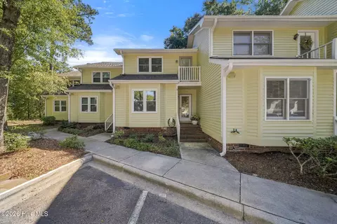 1800 Eastwood Rd #112, Wilmington, NC 28403