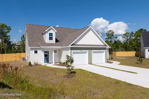 303 Coastal Reef Ct, Holly Ridge, NC 28445