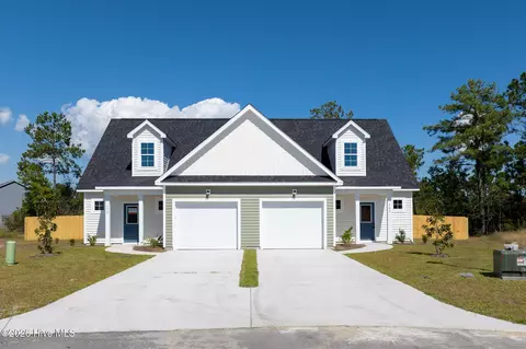 305 Coastal Reef Ct, Holly Ridge, NC 28445