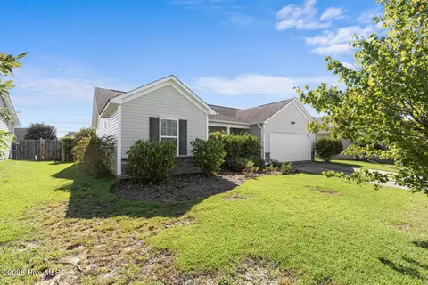 234 Red Carnation Dr, Holly Ridge, NC 28445