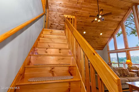 Entry Way - 68 Big Rock Trl, Murphy, NC 28906 photo 1 of 6