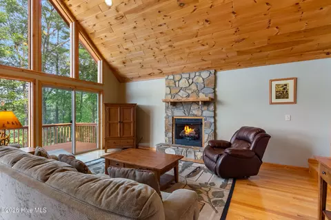 Living - 68 Big Rock Trl, Murphy, NC 28906 photo 1 of 2