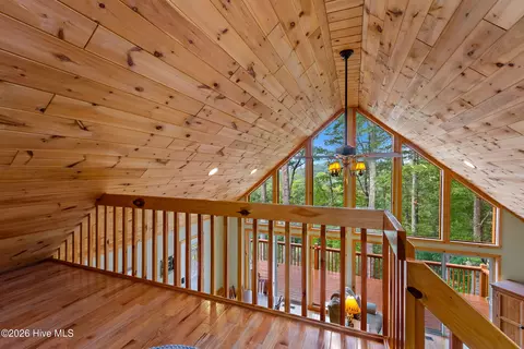 Entry Way - 68 Big Rock Trl, Murphy, NC 28906 photo 2 of 6