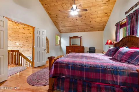 Bedroom - 68 Big Rock Trl, Murphy, NC 28906 photo 7 of 12