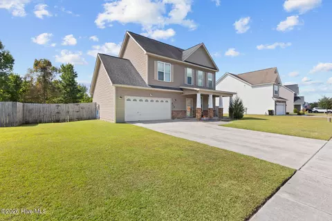 219 Hidden Oaks Dr, Jacksonville, NC 28546