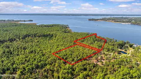 0 Creek Pointe Rd, New Bern, NC 28560
