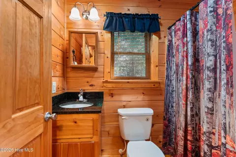 Bath - 167 Lemon Drop Ln, Murphy, NC 28906 photo 1 of 1