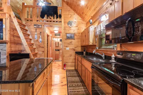 Kitchen - 167 Lemon Drop Ln, Murphy, NC 28906 photo 2 of 5