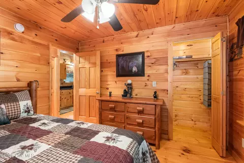 Bedroom - 167 Lemon Drop Ln, Murphy, NC 28906 photo 3 of 5