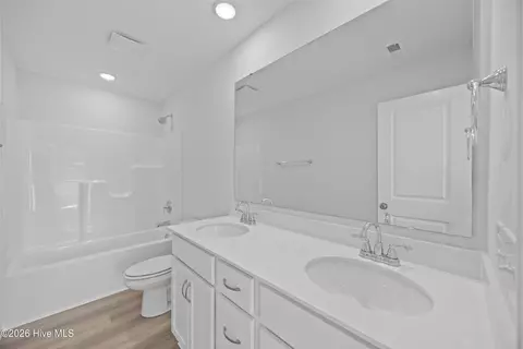 Bath - 910 Parkway Rd, Boiling Spring Lakes, NC 28461 photo 1 of 1