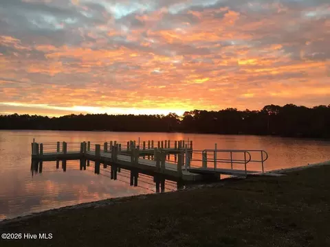 View/Area - 910 Parkway Rd, Boiling Spring Lakes, NC 28461 photo 1 of 2