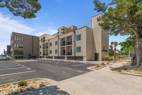 812 Shepard St #330, Morehead City, NC 28557