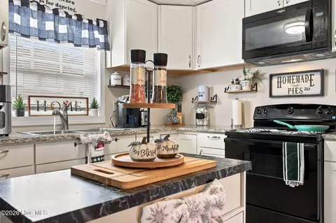 Kitchen - 400 E 8th St, Washington, NC 27889 photo 2 of 3