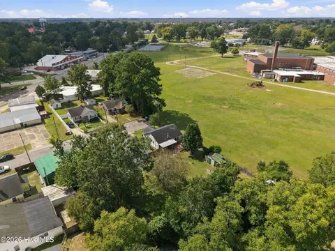 View/Area - 400 E 8th St, Washington, NC 27889 photo 4 of 7